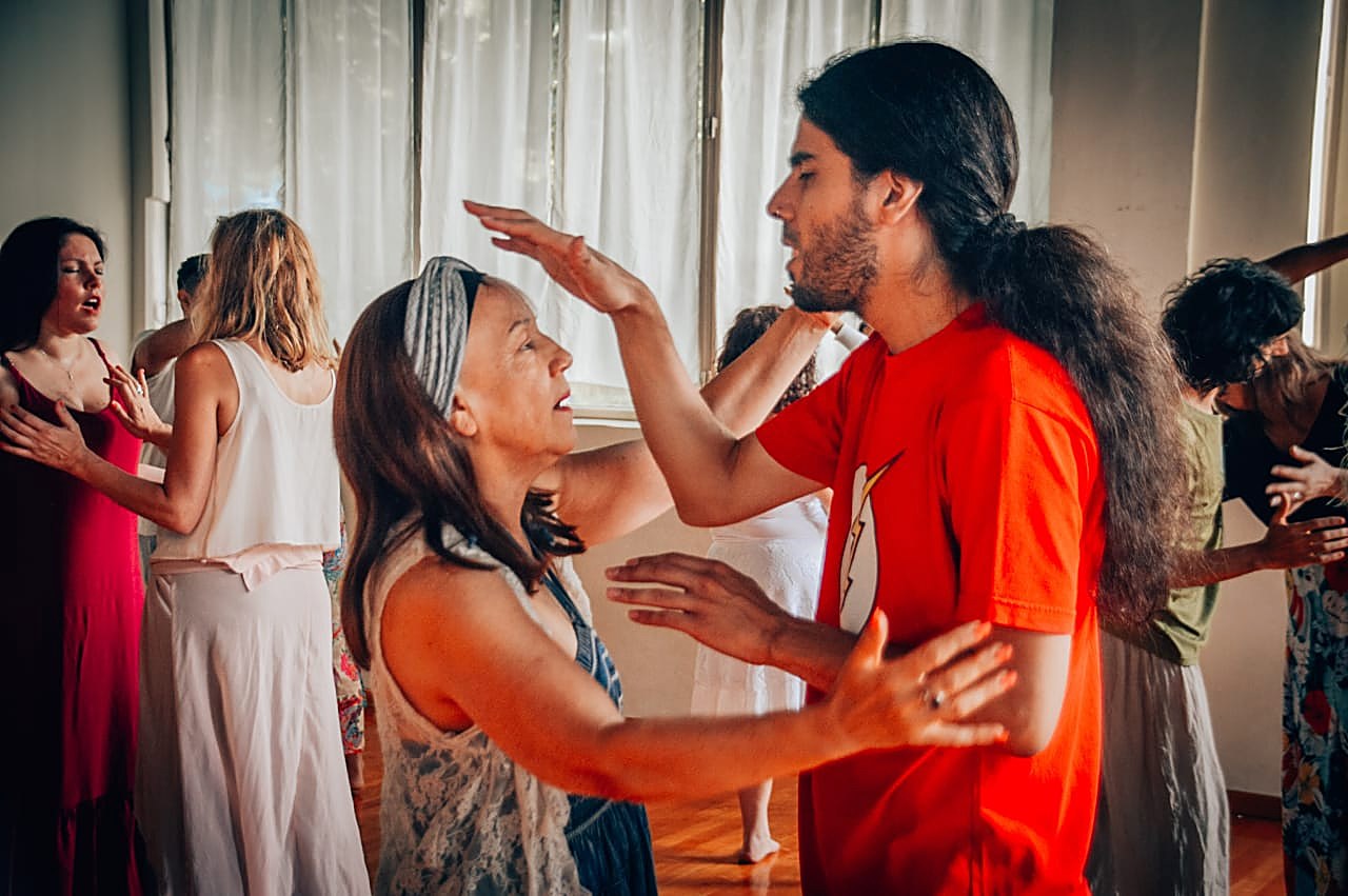 Práctica de Reiki Vocal en parejas